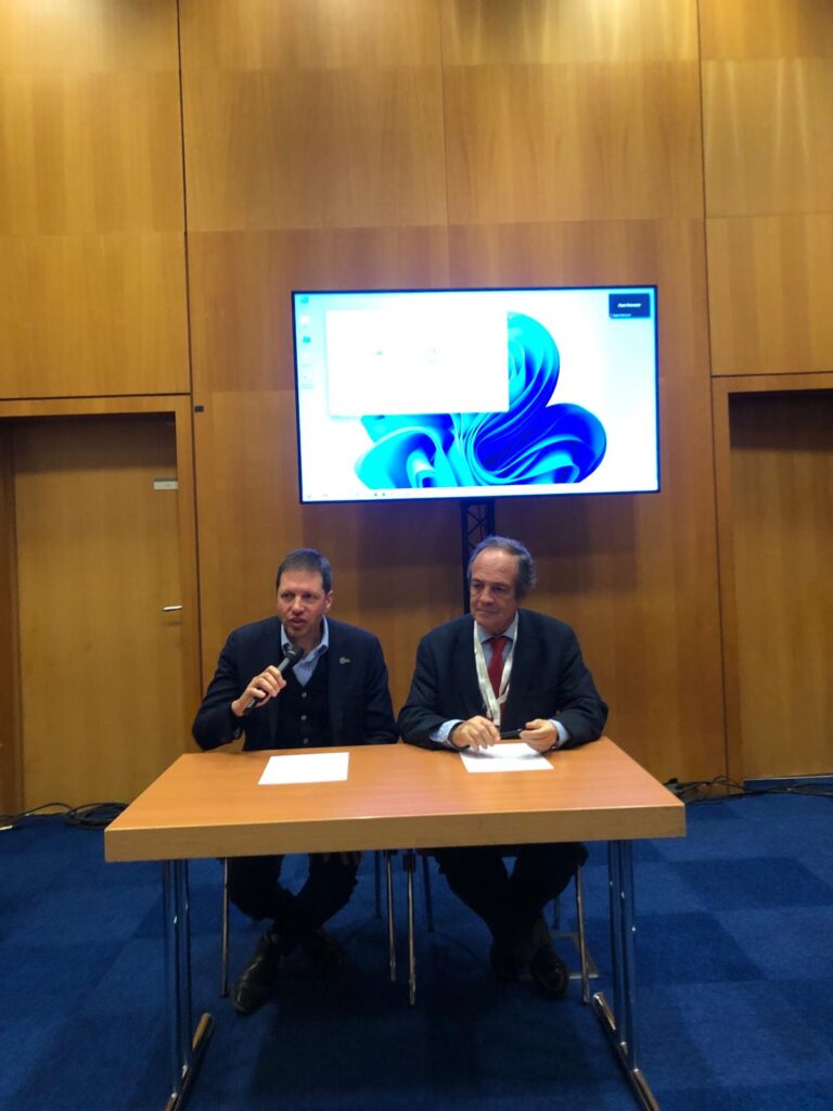 h2global-hyvolution-2024-mou-h2chile-energyin-fundacion-hidrogeno-aragon